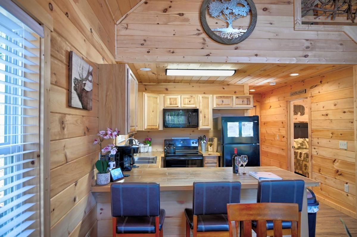 Twin Oaks Cabin บรายซันซิตี ภายนอก รูปภาพ