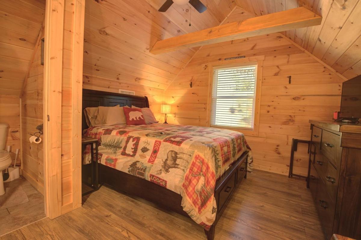 Twin Oaks Cabin บรายซันซิตี ภายนอก รูปภาพ