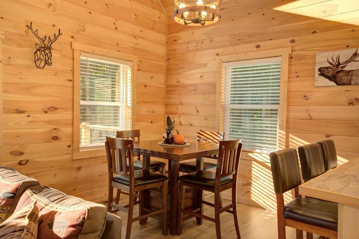 Twin Oaks Cabin บรายซันซิตี ภายนอก รูปภาพ