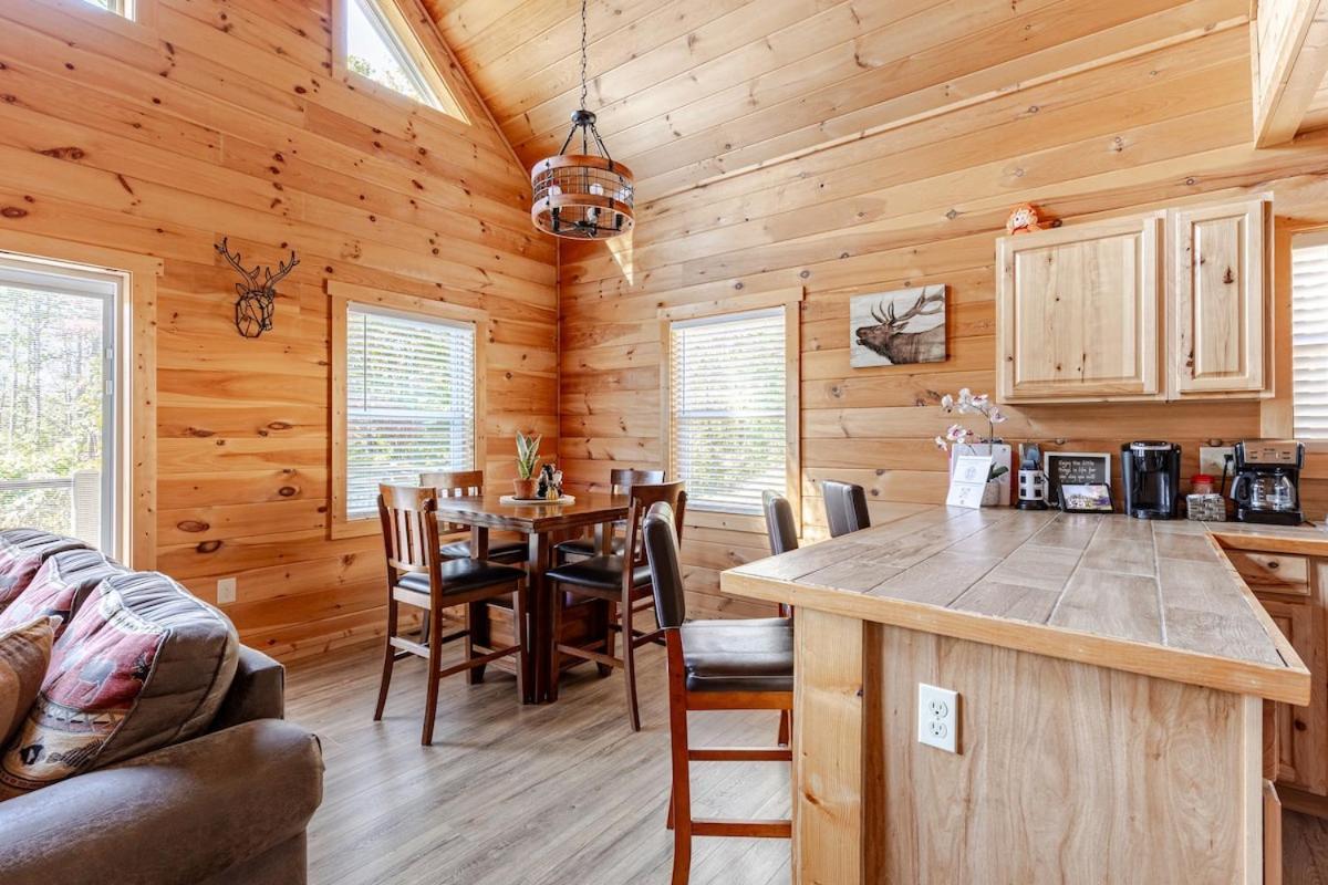 Twin Oaks Cabin บรายซันซิตี ภายนอก รูปภาพ
