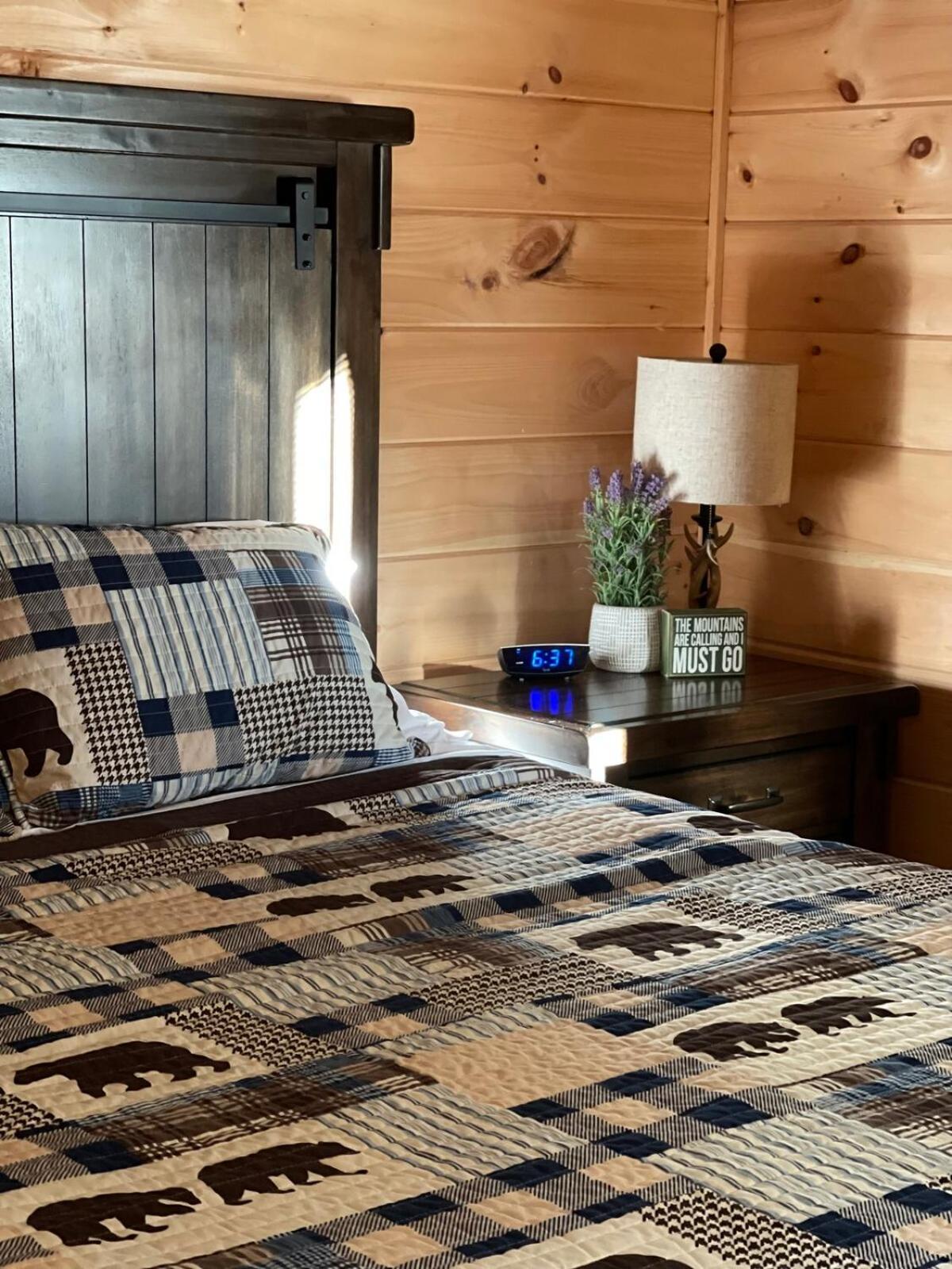 Twin Oaks Cabin บรายซันซิตี ภายนอก รูปภาพ