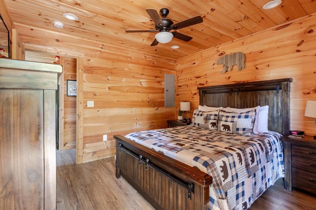 Twin Oaks Cabin บรายซันซิตี ภายนอก รูปภาพ